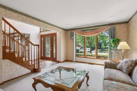 Living - 11624 Kluth Ct, Mokena, IL 60448 photo 2 of 4