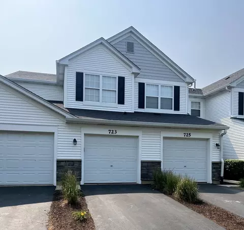 723 Genesee Dr, Naperville, IL 60563