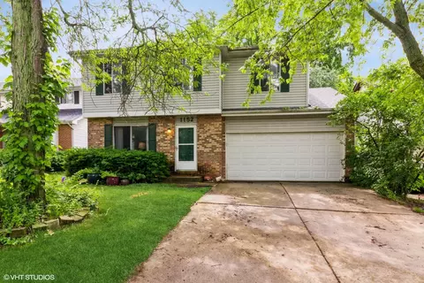 1152 Greensfield Dr, Naperville, IL 60563