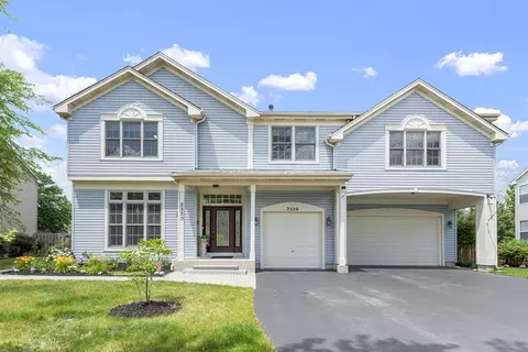 2320 Barrett Dr, Algonquin, IL 60102