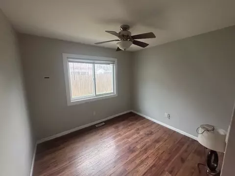 Bedroom - 5 Denham Dr, Montgomery, IL 60538 photo 1 of 2