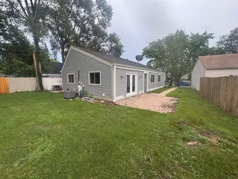 Exterior - 5 Denham Dr, Montgomery, IL 60538 photo 2 of 2