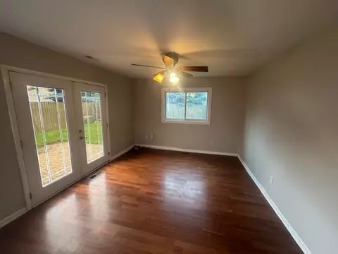 Living - 5 Denham Dr, Montgomery, IL 60538 photo 1 of 1