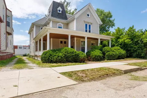 211 E Mulberry St, Bloomington, IL 61701