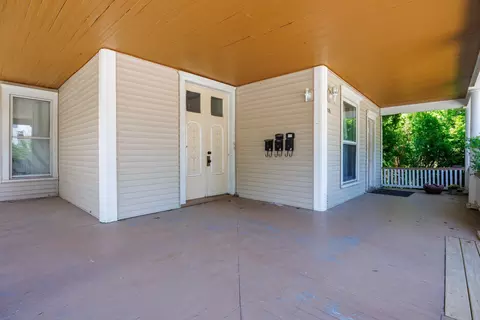 Exterior - 211 E Mulberry St, Bloomington, IL 61701 photo 1 of 4