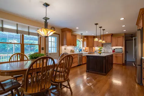 Kitchen - 3250 Mini Dr, Wadsworth, IL 60083 photo 5 of 5