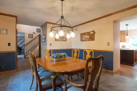 Dining - 3250 Mini Dr, Wadsworth, IL 60083 photo 3 of 5