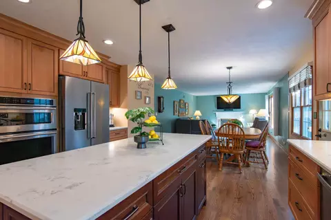 Kitchen - 3250 Mini Dr, Wadsworth, IL 60083 photo 3 of 5