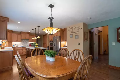 Dining - 3250 Mini Dr, Wadsworth, IL 60083 photo 1 of 5