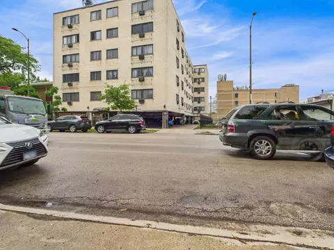 7540 N Ridge Ave #2B, Chicago, IL 60645