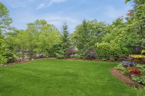 1613 Constitution Dr, Glenview, IL 60026 photo 35