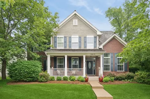1613 Constitution Dr, Glenview, IL 60026