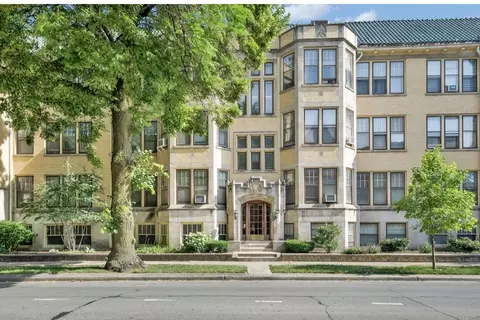 1040 Washington Blvd #2, Oak Park, IL 60302