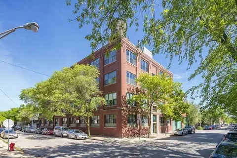 835 N Wood St #301, Chicago, IL 60622