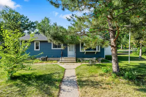 3511 W Lake Shore Dr, Wonder Lake, IL 60097