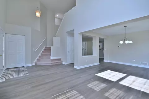 2434 White Barn Rd, Aurora, IL 60502 photo 10