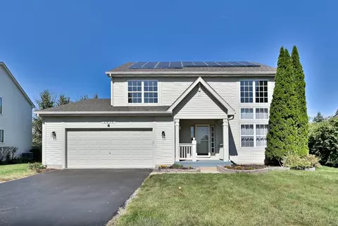 2434 White Barn Rd, Aurora, IL 60502
