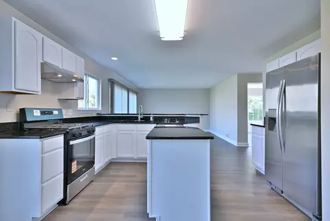 2434 White Barn Rd, Aurora, IL 60502 photo 18