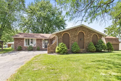 865 Stonewall Dr, Bourbonnais, IL 60914