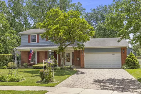 7011 Sierra Ct, Darien, IL 60561