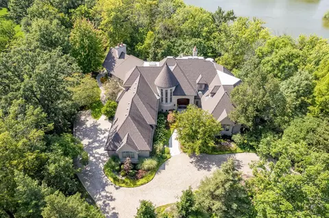 8698 S Madison St, Burr Ridge, IL 60527 photo 1