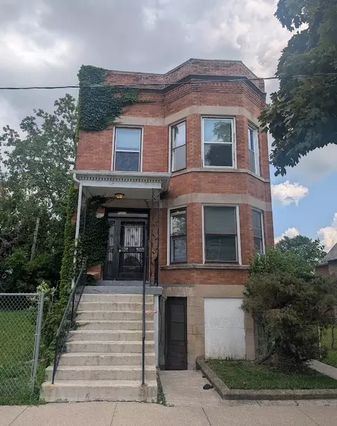 7117 S Carpenter St, Chicago, IL 60621