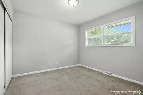 Bedroom - 4420 Clearview Dr, Mchenry, IL 60050 photo 2 of 3