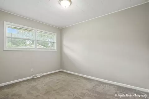 Bedroom - 4420 Clearview Dr, Mchenry, IL 60050 photo 1 of 3
