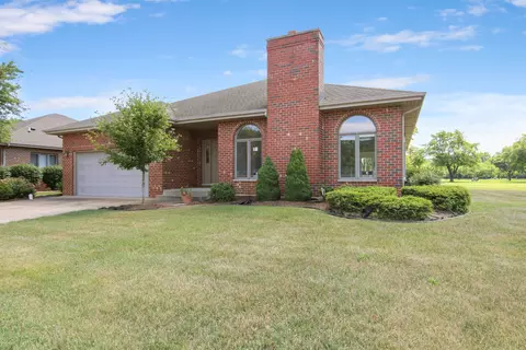 417 S Glenwoodie Dr, Glenwood, IL 60425