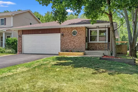 188 S Heather Dr, Crystal Lake, IL 60014