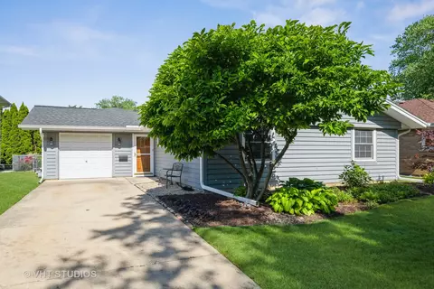 408 S Prindle Ave, Arlington Heights, IL 60004