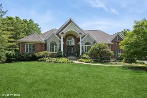 422 W County Line Rd, Barrington Hills, IL 60010