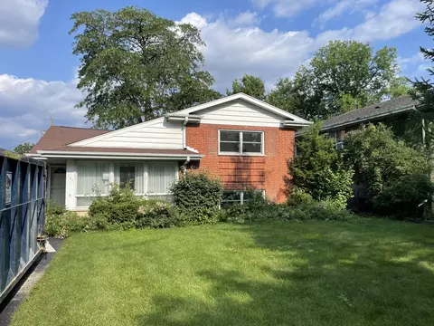 107 S Poplar Ave, Elmhurst, IL 60126