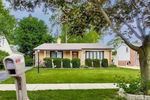 126 Oak Ave, Wood Dale, IL 60191