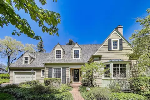 610 E Fairview St, Arlington Heights, IL 60005