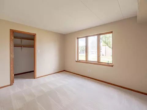Bedroom - 4948 Circle Ct #704, Crestwood, IL 60418 photo 1 of 2