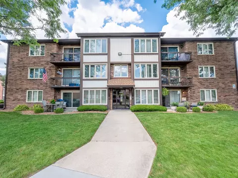 4948 Circle Ct #704, Crestwood, IL 60418