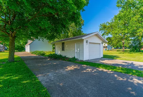 102 S Oak St, Arrowsmith, IL 61722 photo 35