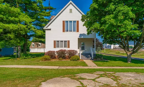 102 S Oak St, Arrowsmith, IL 61722 photo 5