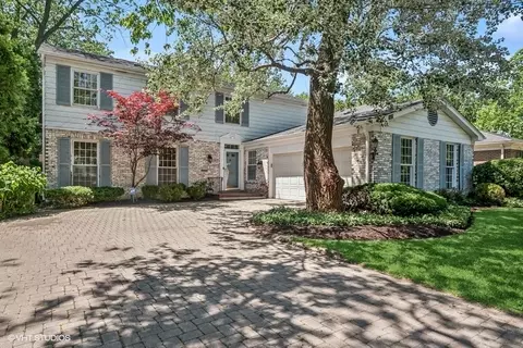 1025 Knoll Ln, Wilmette, IL 60091