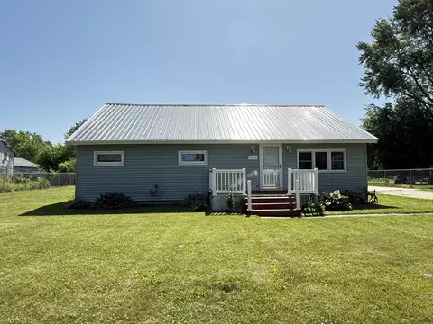 2705 Pine St, Rock Falls, IL 61071