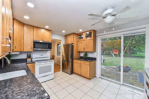25010 W Kay Dr, Plainfield, IL 60586 photo 5