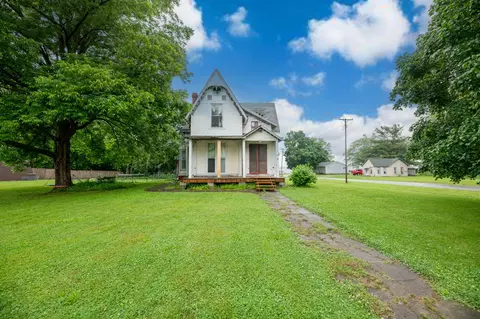 309 Center St, Augusta, IL 62311 photo 1