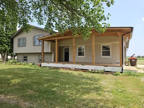 32068 New Lebanon Rd, Hampshire, IL 60140