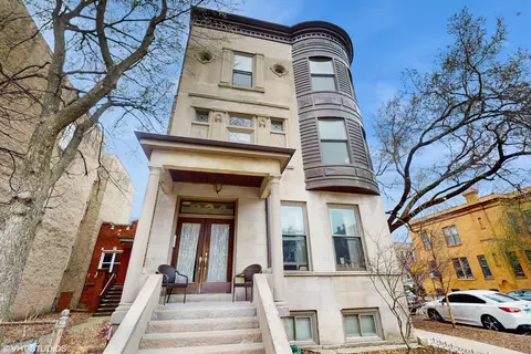 924 N Hoyne Ave #2E, Chicago, IL 60622