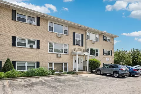 5037 N East River Rd #2B, Norridge, IL 60706