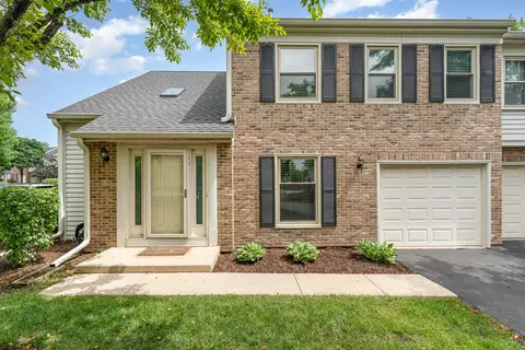 11 Bright Ridge Dr, Schaumburg, IL 60194