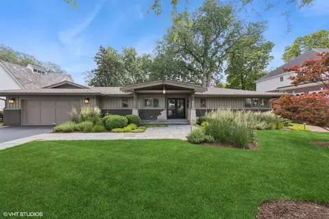 19 N Stough St, Hinsdale, IL 60521