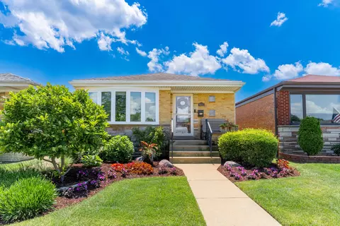 6223 W 59th St, Chicago, IL 60638