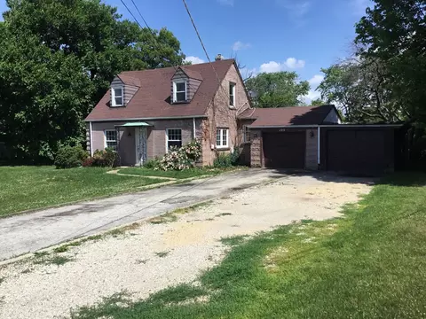 206 E Camp Mcdonald Rd, Prospect Heights, IL 60070